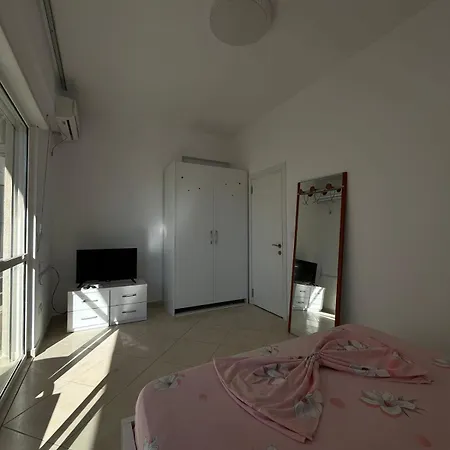 Neo Diamond Sea * Sarandë